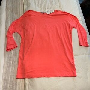 NWT GAP Top - Size M